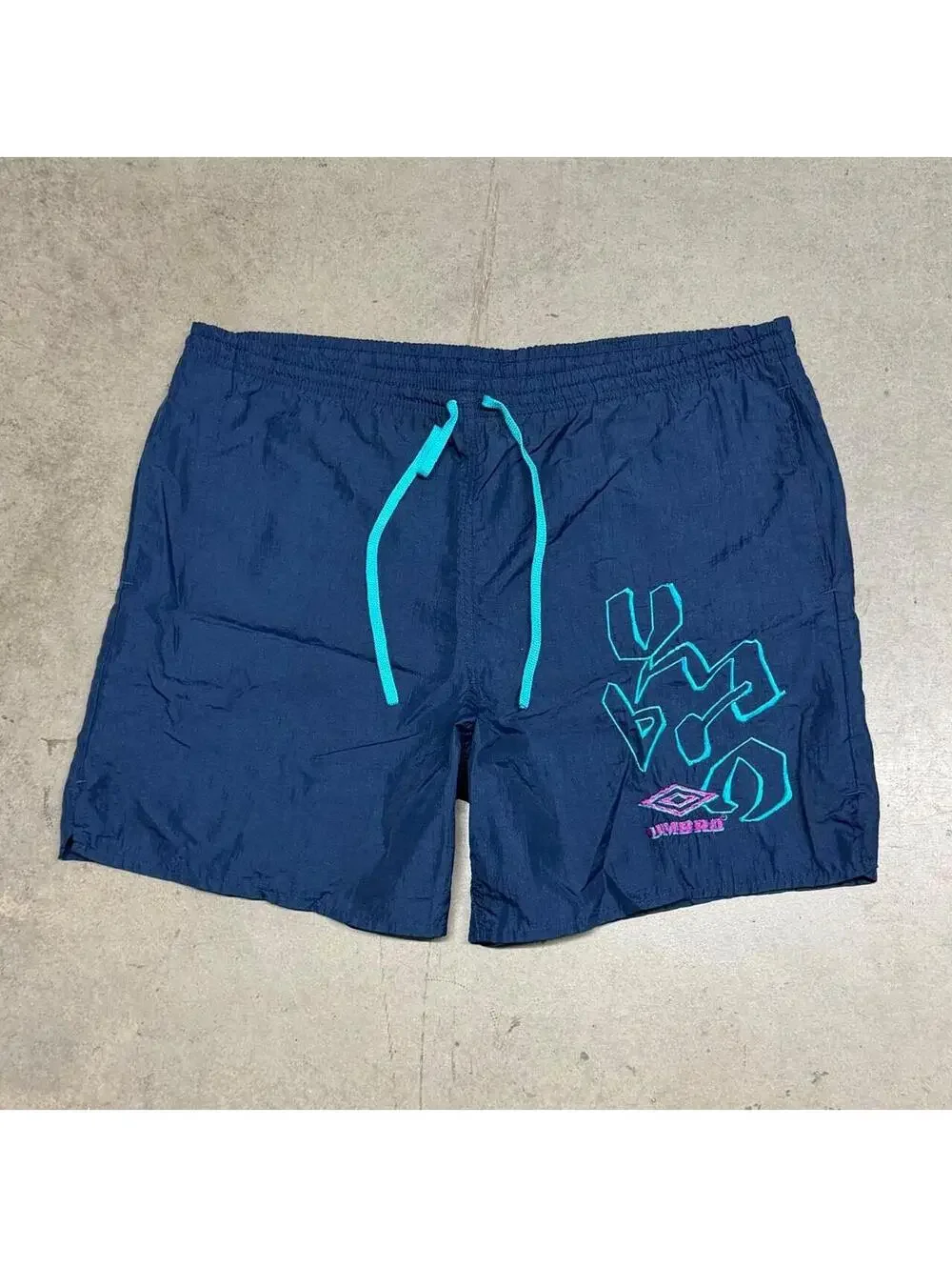 Vintage Umbro Shorts Mens Medium Navy Nylon 5